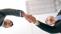 Takeda покупает у Unipharm несколько безрецептурных препаратов и пищевых добавок за $375 млн