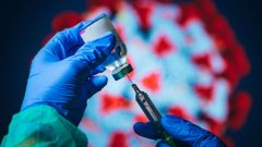 Недоверие к вакцинам от COVID-19 пытаются преодолеть при помощи приложения для смартфонов