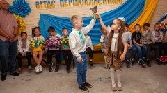 Первый звонок для школьников в Циркунах. /Пресс-служба «Аптечна сеть 9-1-1»