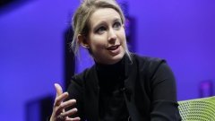 Основавшую Theranos молодую миллиардершу будут судить