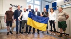 Кличко собрал для столичного центра протезирования 500 тысяч евро