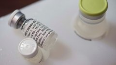 ВООЗ обрала тріо пріоритетних препаратів, якими збираються приборкати епідемію лихоманки Ебола