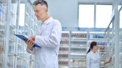 В Україні посилюють контроль у фармацевтичній сфері: зареєстровано законопроєкт про верифікацію даних /freepik