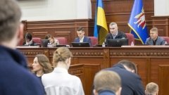 У Києві збільшено фінансову допомогу молодшому медперсоналу