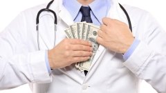 Полиция разоблачила схему подкупа врачей группой фармкомпаний на 140 млн гривен
