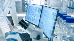 Искусственный интеллект Exscientia доведет до ума новое лекарство от болезни Альцгеймера
