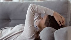 «Дарница» рассказывает: как распознать головную боль напряжения и преодолеть ее
