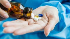 Андрей Зименковский: «Современный человек стал Homo pharmaceuticus – важно сформировать правильное лекарственное поведение» /freepik