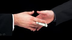 Правоохранительные органы заинтересовались ценообразованием на спирт для крупных производителей лекарств – "Артериум", "Фармак", группы "Здоровье"
