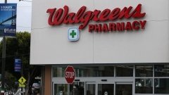 Крупнейшая аптечная сеть США Walgreens Boots подала против Theranos иск на $140 млн