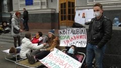 Под министерством Квиташвили голодовка с требованием уволить ректора НМУ им. Богомольца Екатерину Амосову