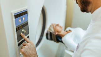 КТ при підозрі на інсульт чи інфаркт за ПМГ: які послуги безоплатні /Magnific