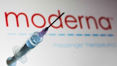 FDA одобрило применение вакцины против COVID-19 от Moderna, препарат начали в срочном порядке доставлять по стране