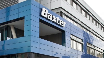 В IV квартале объем продаж Baxter BioScience увеличился на 9%