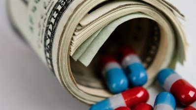 Кабмин намерен в ближайшее время утвердить референтное ценообразование на препараты