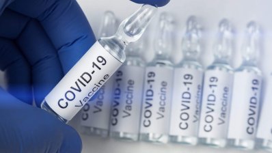 Еврокомиссия хочет контролировать экспорт всех выпускаемых в ЕС вакцин против COVID-19