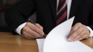 АМКУ оштрафував «ГРІНЕР» та «ЛЕВЕНТОН» на понад 9,8 млн грн за змову /freepik