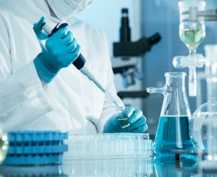 Витрати на фармацевтичні дослідження та розробки в США зросли більш ніж удвічі за десятиліття – звіт PhRMA