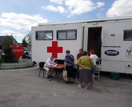 Консультации врачей на выезде в селе Мощун. Фото: АСМ /Facebook