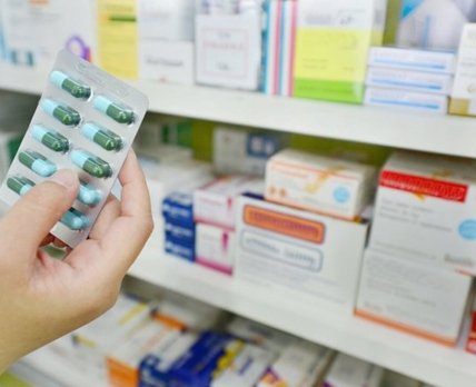 Вступает в действие запрет на продажу лекарств детям до 14 лет