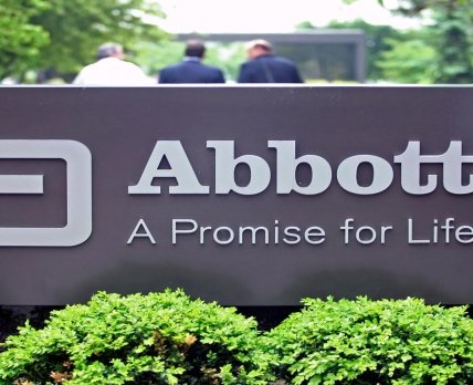 Abbott Labs повысила прогноз на год на фоне роста прибыли и продаж