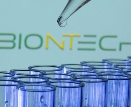 BioNTech розпочала оцінку ефективності своєї вакцини від меланоми