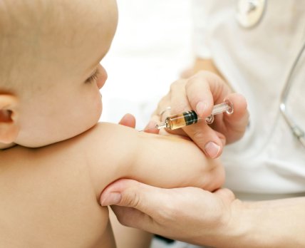 В Китае отозвано из обращения 650 тысяч доз неэффективных вакцин АКДС