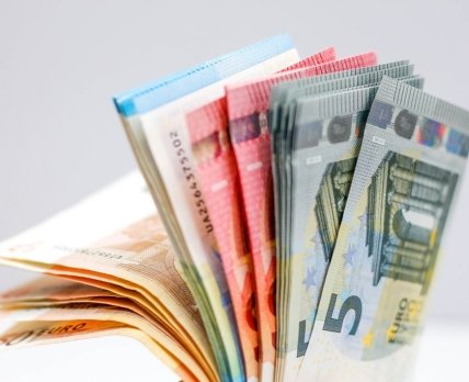 АПАУ выступила против дополнительного сбора на валютообменные операции /foto.wuestenigel