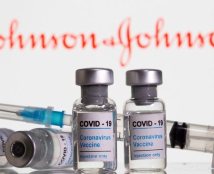 Вакцину від Johnson &amp;amp; Johnson запідозрили у важкому ускладненні