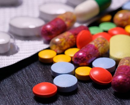 АМКУ перевірить дієтичні добавки на ознаки «справжніх» ліків