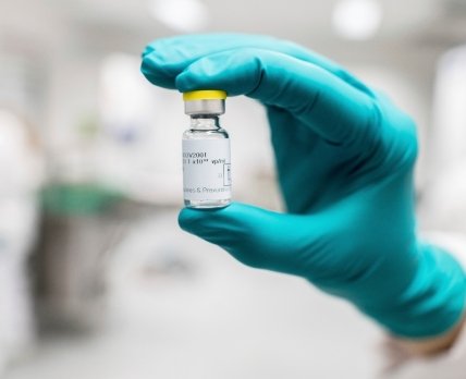 Опорні дослідження вакцини Pfizer/BioNTech проводилися з численними грубими порушеннями