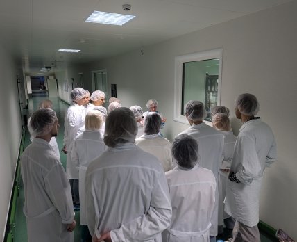 Производство «Дарницы» посетили участники Акселератора Зеленой Химии: украинский фармлидер демонстрирует международные экостандарты на практике