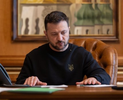 Президент Украины отметил медицинских работников государственными наградами по случаю профессионального праздника /Президент України/Офіційне інтернет-представництво
