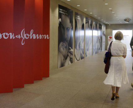 Johnson&amp;Johnson приобретает офтальмологический бизнес Abbott за 4,3 млрд долл.