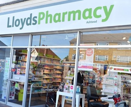 Lloyds Pharmacy требует снижения арендной платы для 300 своих аптек