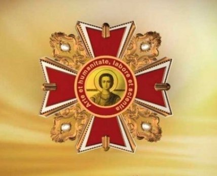 Орден Святого Пантелеймона медики отримали за професійність і мужність /Національна академія медичних наук