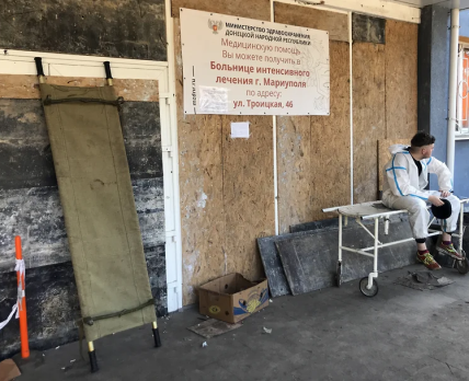 Окупанти контролюють медиків Маріуполя: історія однієї лікарні, якою командує «лікар із ДНР». Фото колаборанта