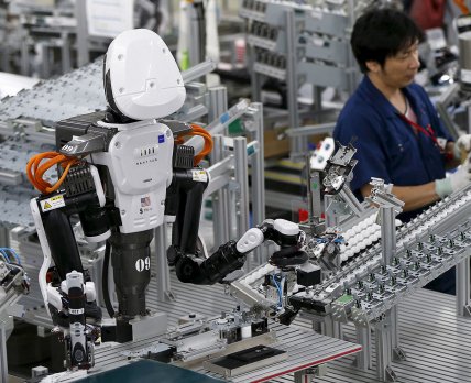 Эра роботов: Sanofi уже инвестировала 4,7 млрд евро в робототехнику на своих фармацевтических заводах