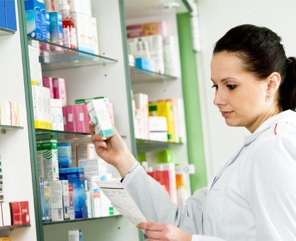 МОЗ затвердив зміни до кваліфікаційних характеристик фармацевтів, алергологів і керівників лікарень
