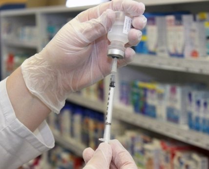 Фармацевти отримали право проводити вакцинацію