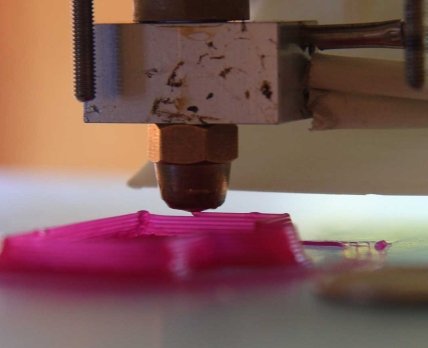 В Чернигове создают накладки на протезы с помощью 3D-печати