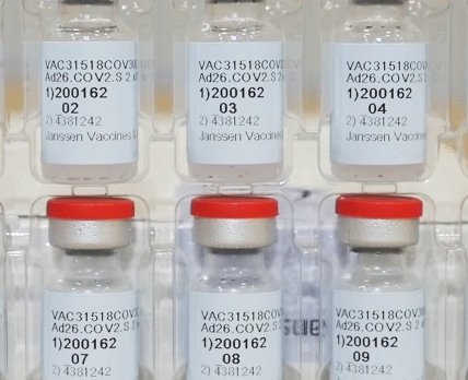 Johnson &amp; Johnson вынуждена утилизировать 15 млн доз вакцины от коронавируса