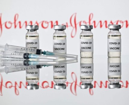 Johnson &amp; Johnson подает заявку на регистрацию вакцины против COVID-19