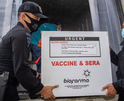 Китайская вакцина от COVID-19 получила одобрение от регулятора в Индонезии