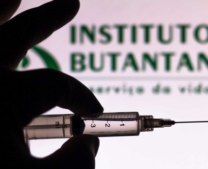 Чуть больше 50%: бразильские ученые обновили данные по эффективности вакцины Sinovac