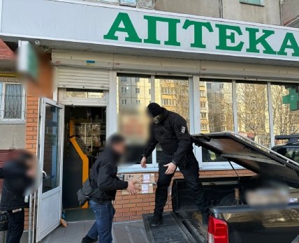 На Київщині спіймали фармацевтів, які продавали наркотики