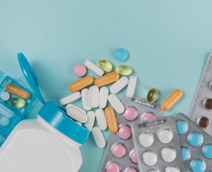 Как проект SAFEMed помогает Украине обеспечить доступ к безопасным лекарствам /freepik