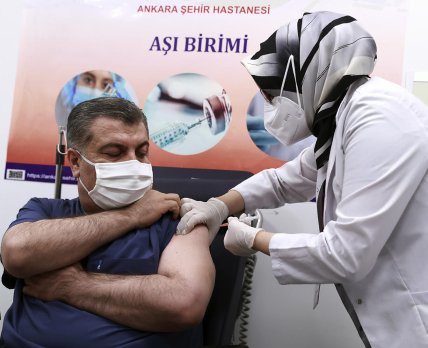 Турция одобрила китайскую вакцину от Sinovac
