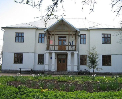 Бывшая больница в селе Дунаев, в которой планируется разместить 30-40 ВПО