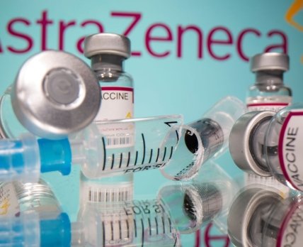 AstraZeneca випробує оновлену вакцину від південноафриканського штаму коронавірусу
